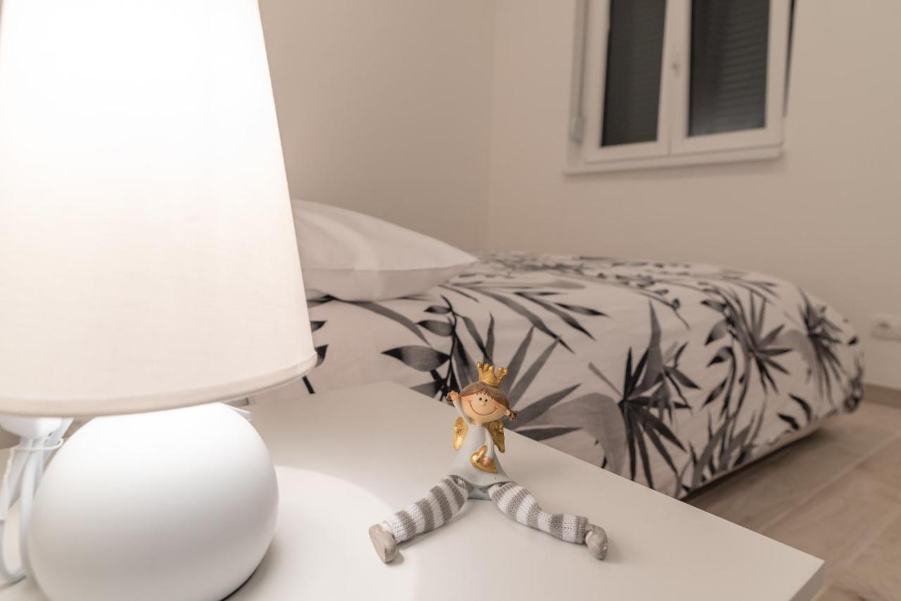 Apartman Pjer Trogir Eksteriør bilde