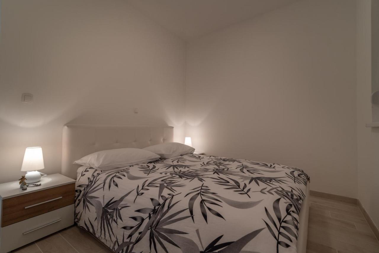 Apartman Pjer Trogir Eksteriør bilde